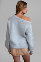 Casual fall pullover in navy ribbed knit fabric with relaxed fit