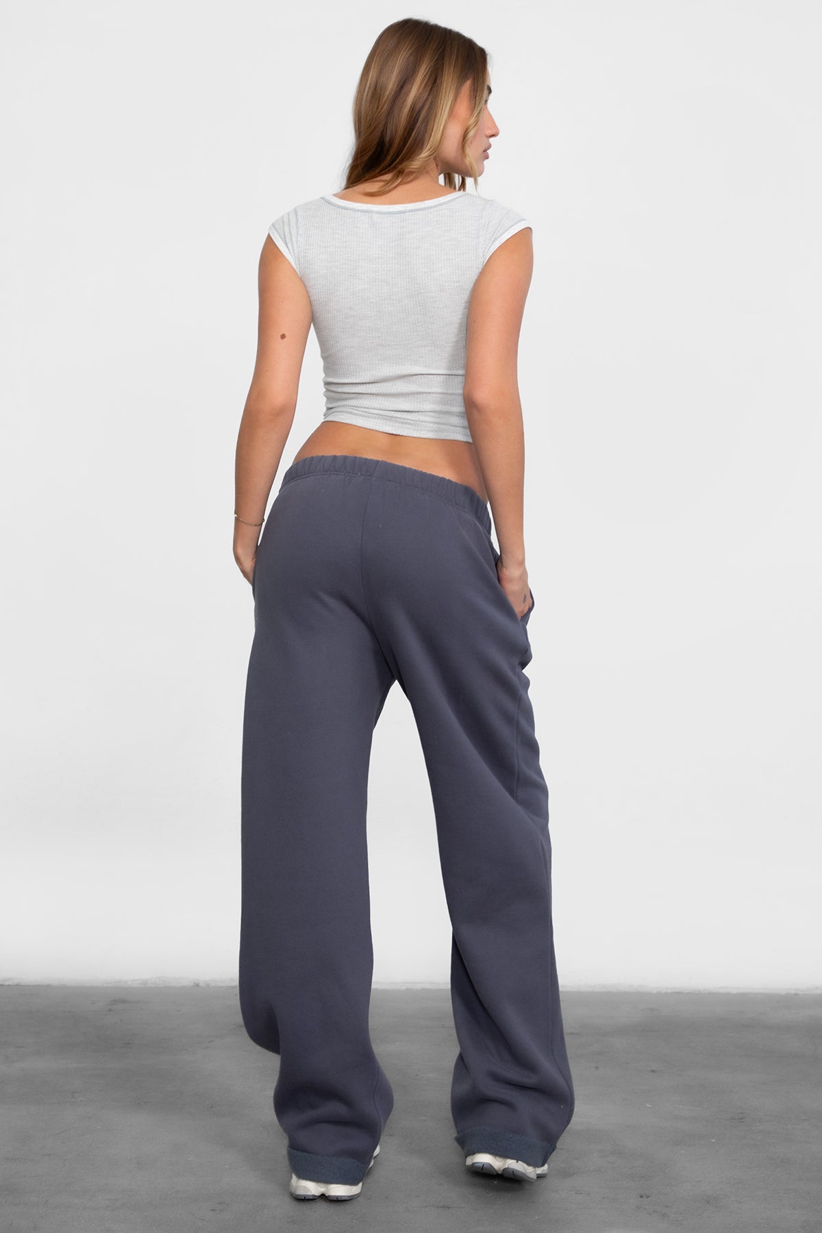 LANI wide-leg joggers in steel grey fleece, featuring elastic waistband and adjustable drawcord