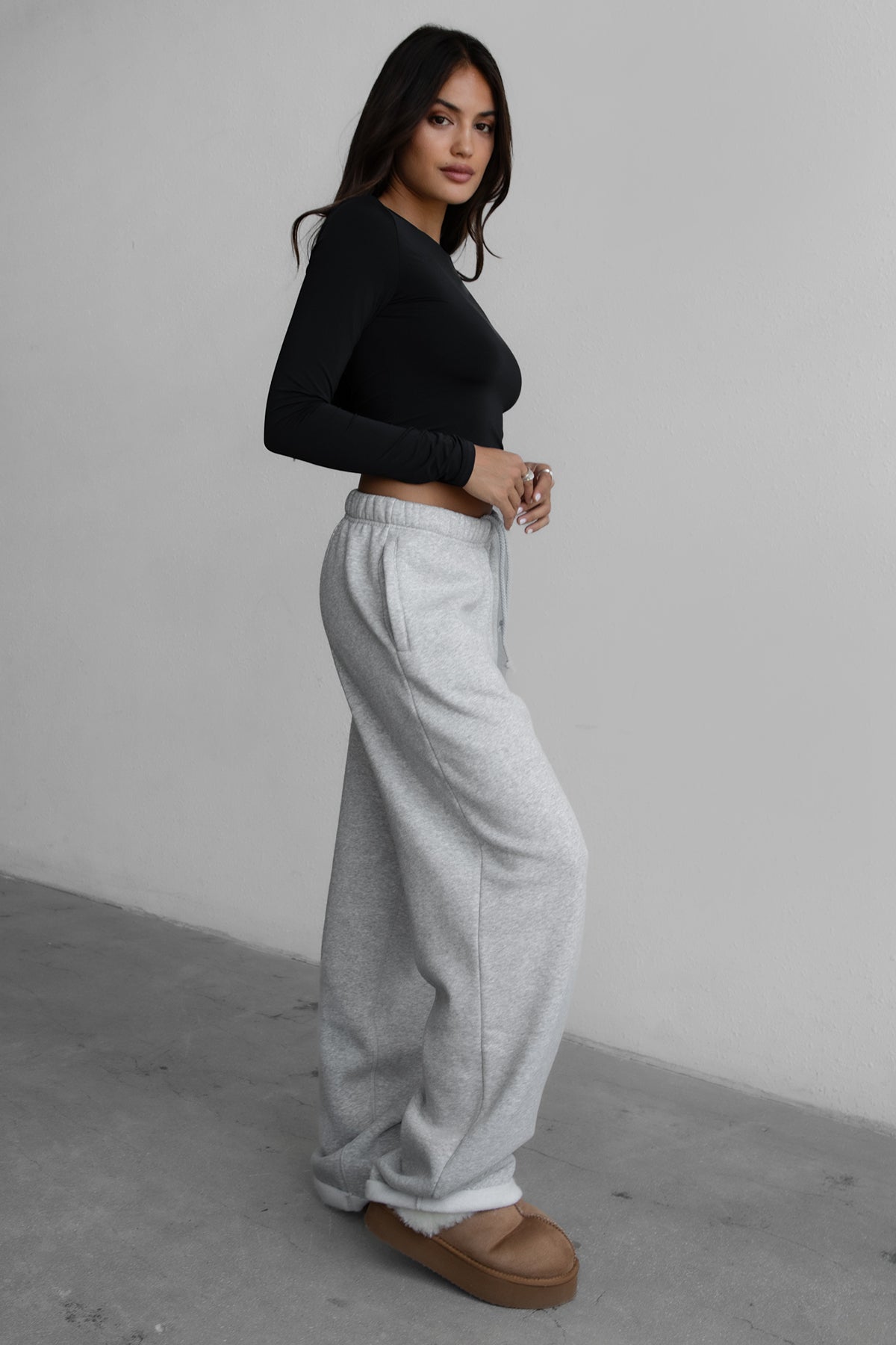 LANI wide-leg joggers in heather grey fleece, featuring elastic waistband and adjustable drawcord